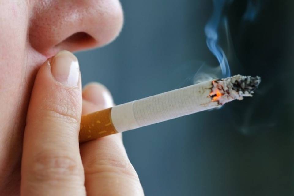 Dal prossimo giugno divieto di fumo in tutte le stazioni