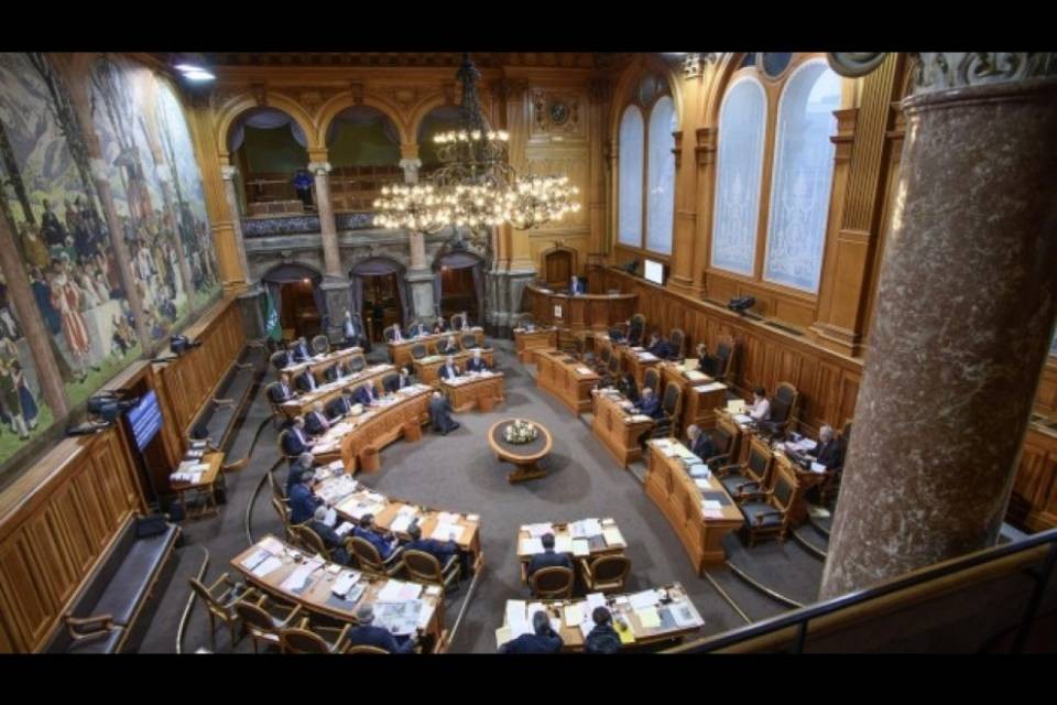 Riforma fiscale, il Parlamento adotta il progetto