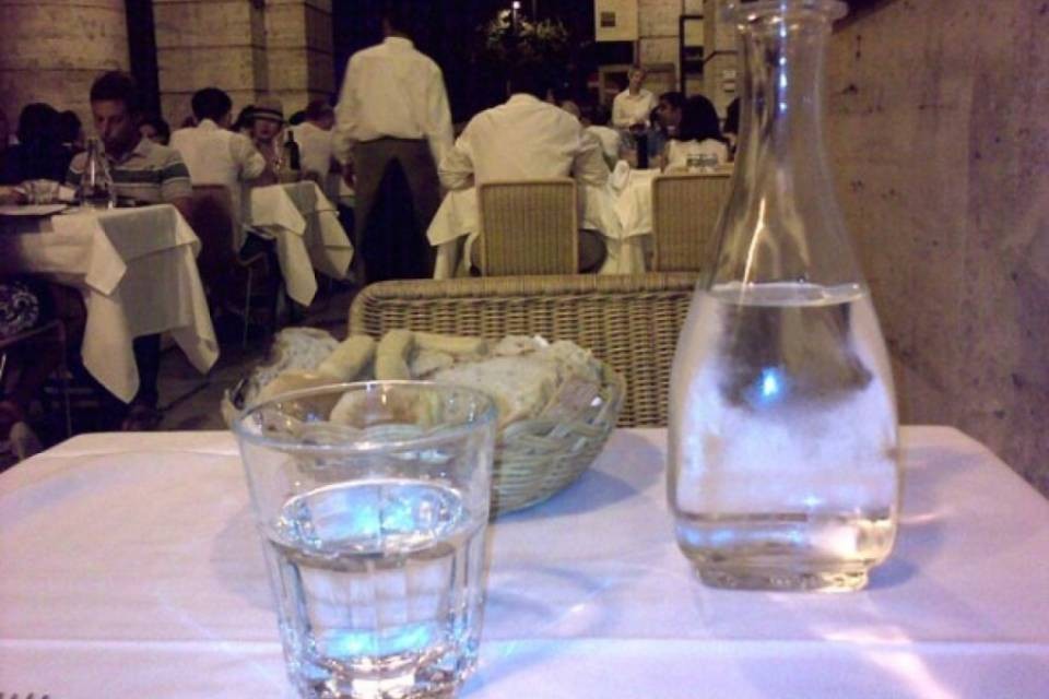 "Caraffa d'acqua? Solo un equivoco..."