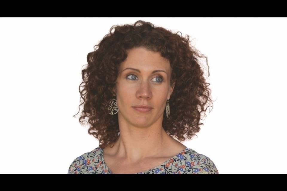 Lorena Gianolli - Puntiamo il dito contro i colpevoli
