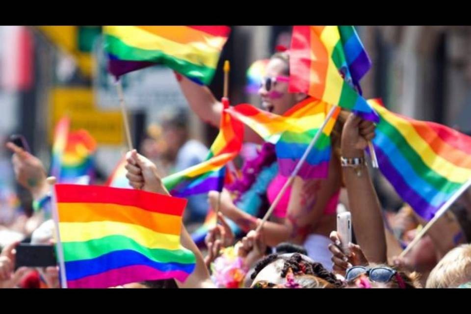 Brunei, marcia indietro su pena di morte per i gay