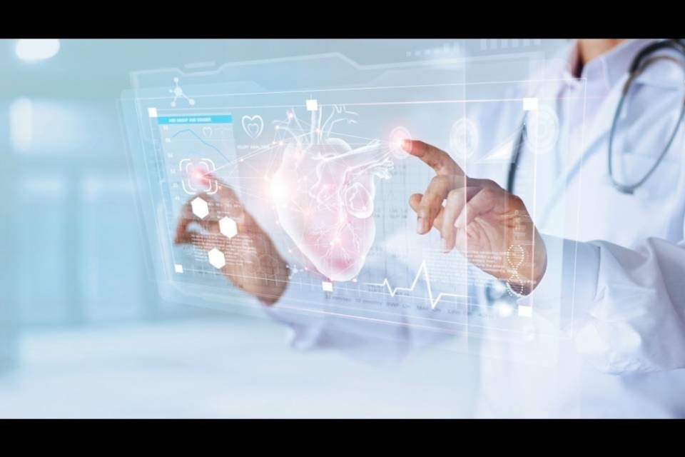 Lavarsi i denti con regolarità può aiutare il cuore