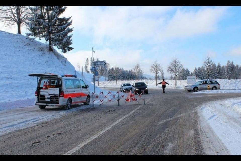 Appenzello: due poliziotti feriti in una sparatoria