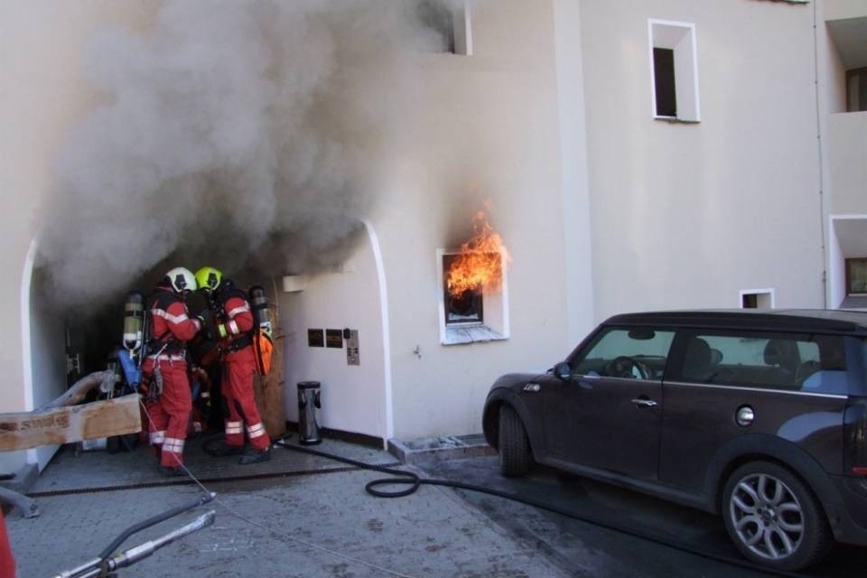 Brucia un hotel a Silvaplana