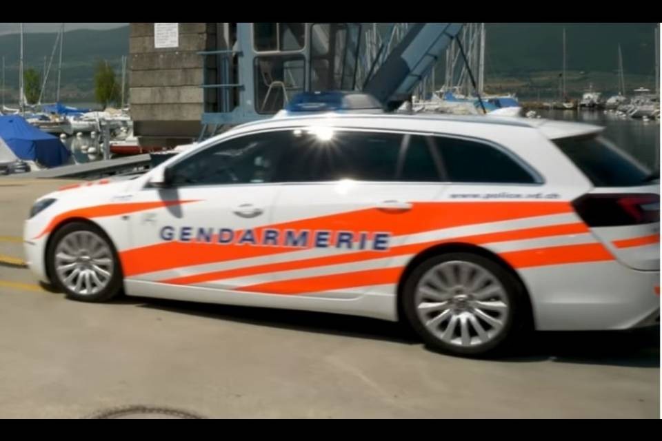Pattuglia non insegue in Francia: temeva conseguenze giudiziarie