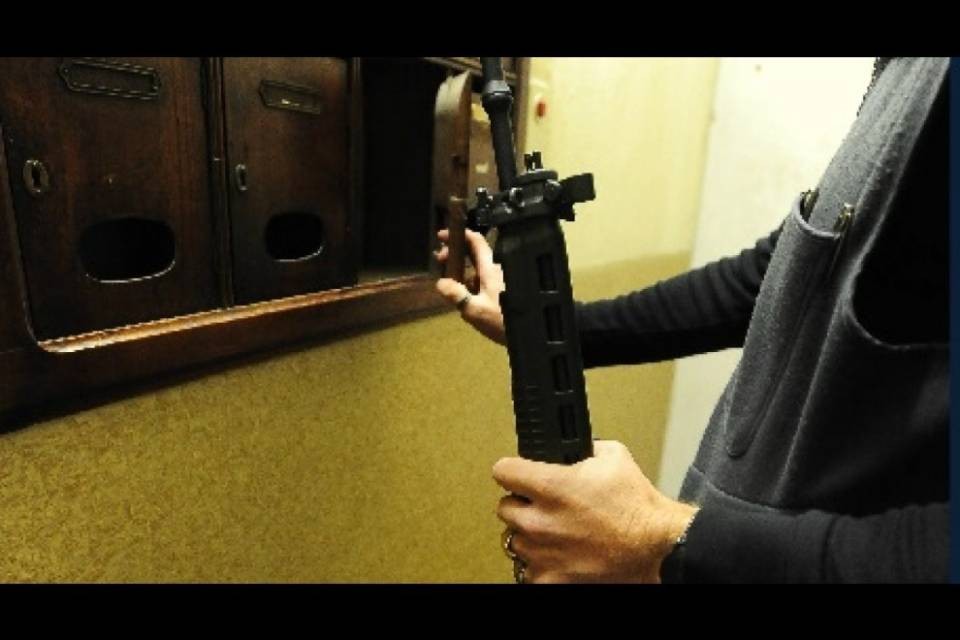 Verso l'inasprimento del possesso di armi