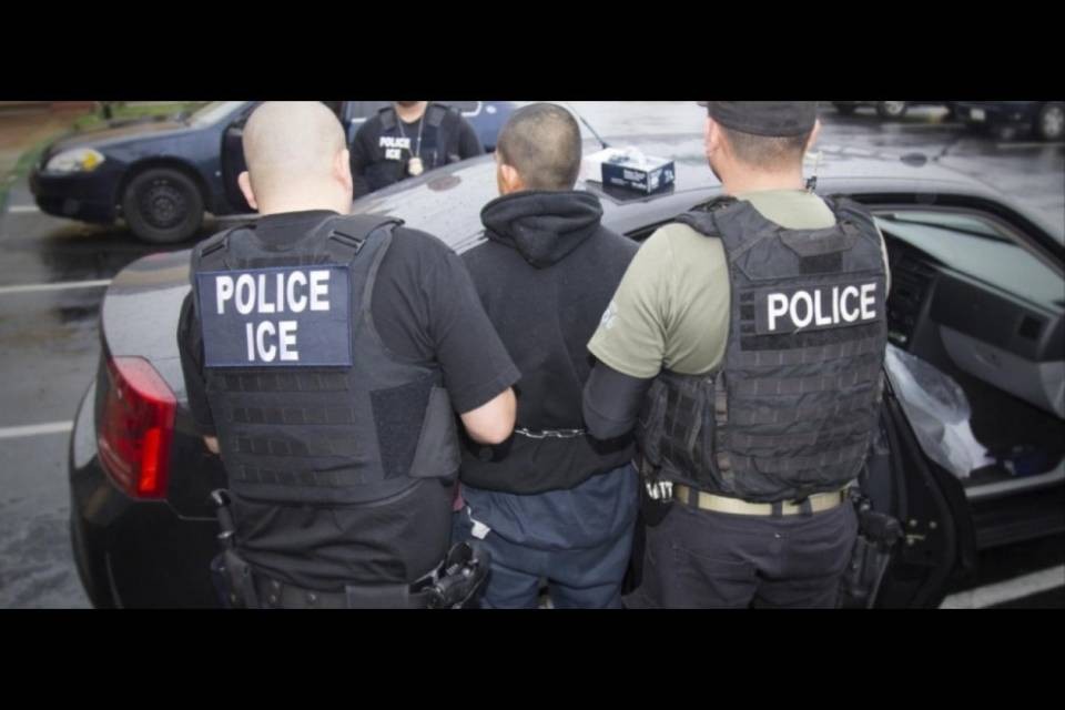 Trump: stretta sugli immigrati irregolari, migliaia di arresti