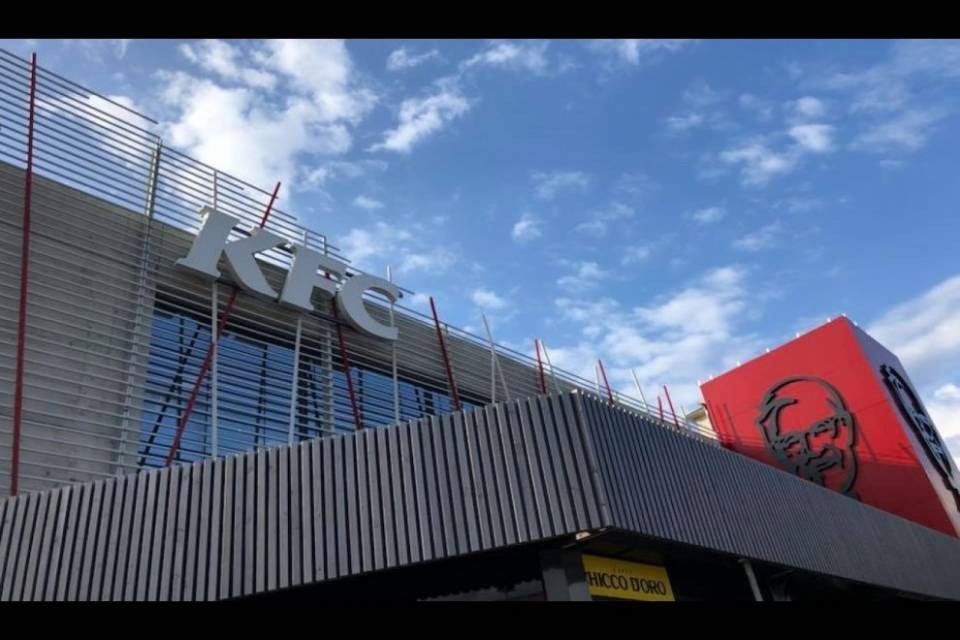 KFC licenzia tutti i ticinesi? "Non è per niente così..."