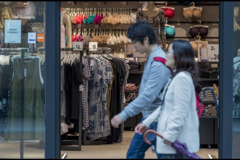 Commercianti alla cassa? Il settore si divide