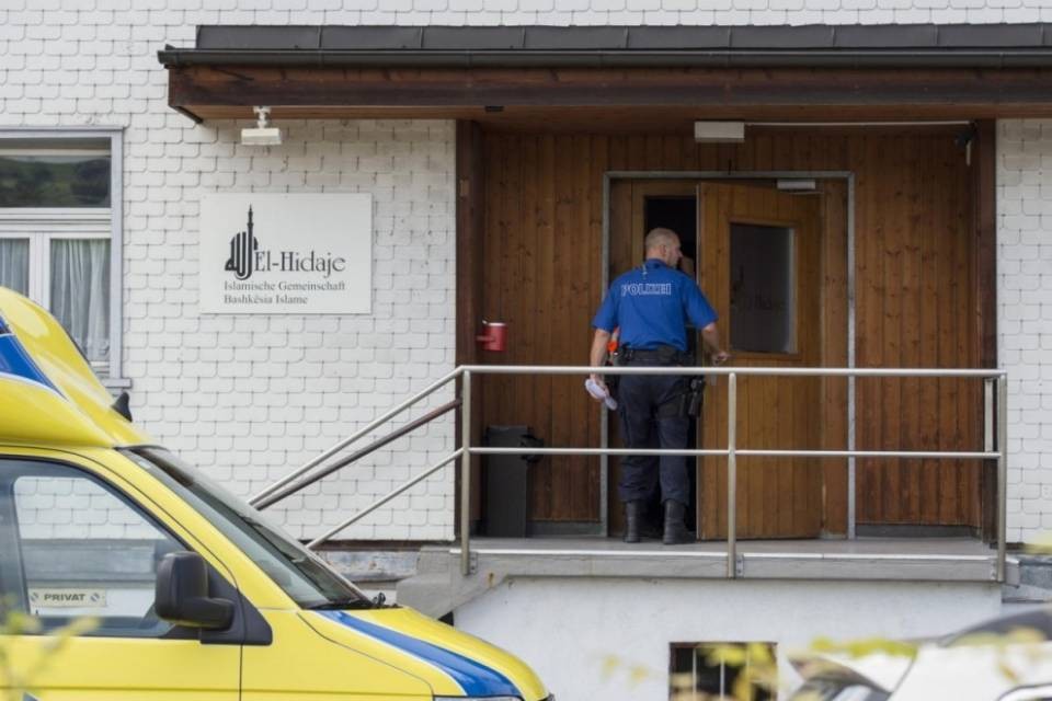 Imam "pericoloso" a piede libero in Svizzera