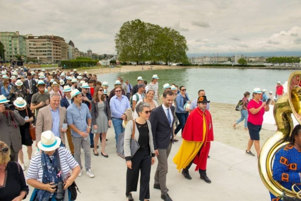 Ginevra inaugura la sua nuova grande spiaggia