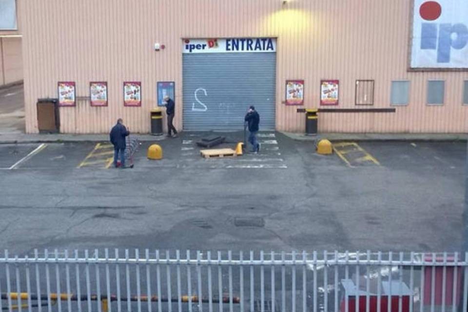 Rapina con esplosivo a Porto Ceresio
