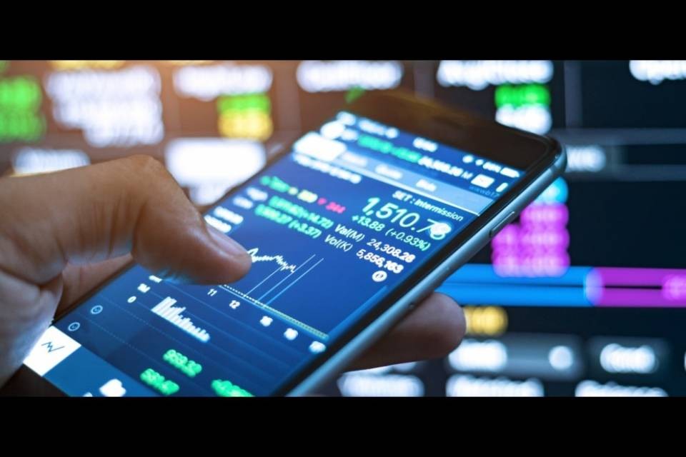 Insider trading, sanzionato l’ex Ceo di una banca