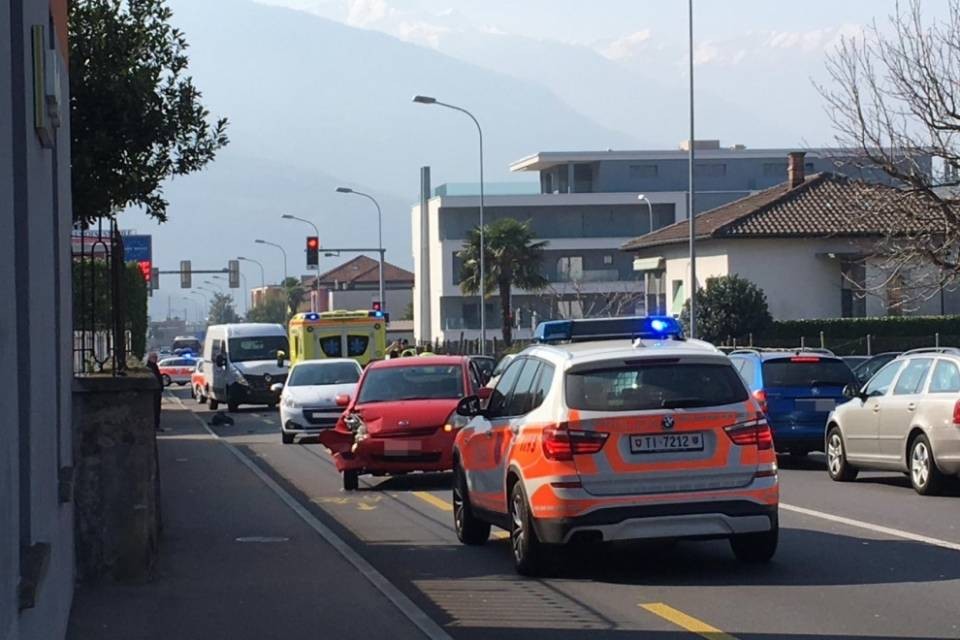 Incidente a Giubiasco, disagi al traffico