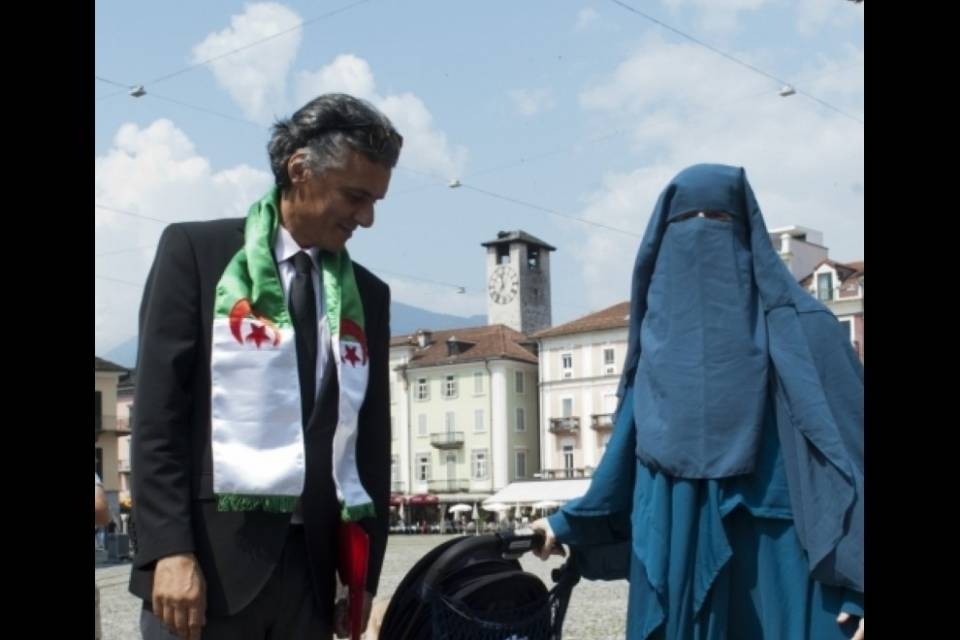 "Pronto a pagare per il burqa di Chiasso"