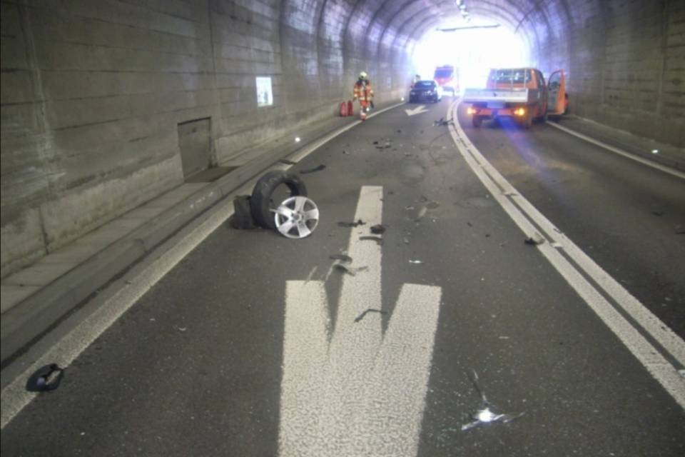 Scontro su Axenstrasse, sei feriti
