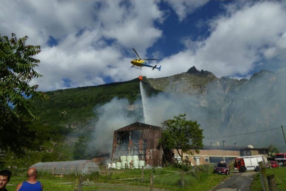 Polizia cantonale su Biasca: "autocombustione"