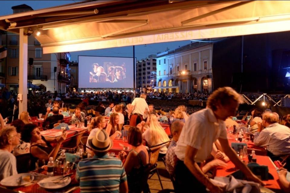"Bar aperti fino alle 2", ecco la proposta del Governo