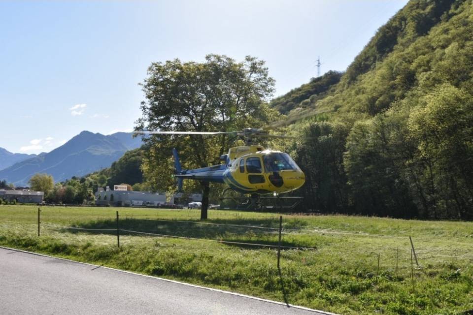 Fiamme sotto controllo sui monti di Gambarogno