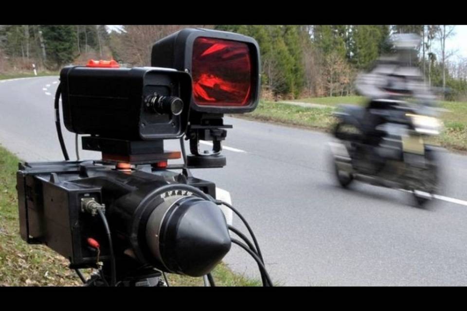 Sfreccia a 161 km/h su 80, moto sequestrata