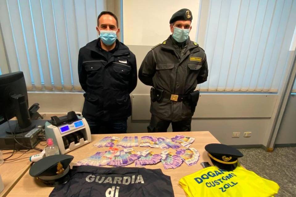 Foto Guardia di Finanza, Comando Provinciale Como