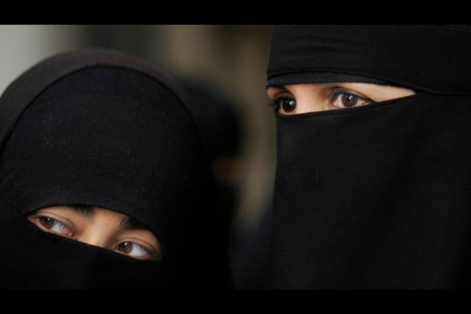 "Le madri jihadiste tornino in Svizzera"