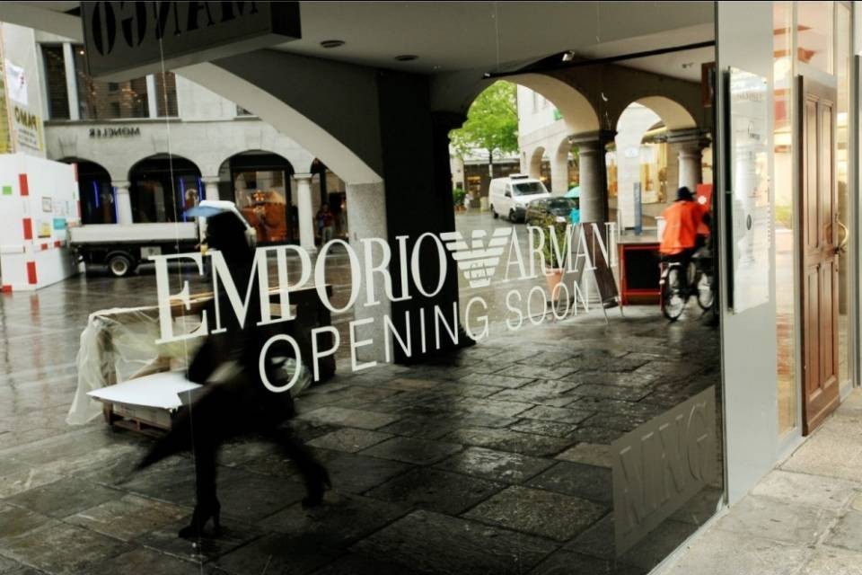 Armani, 30 posti in meno a Mendrisio