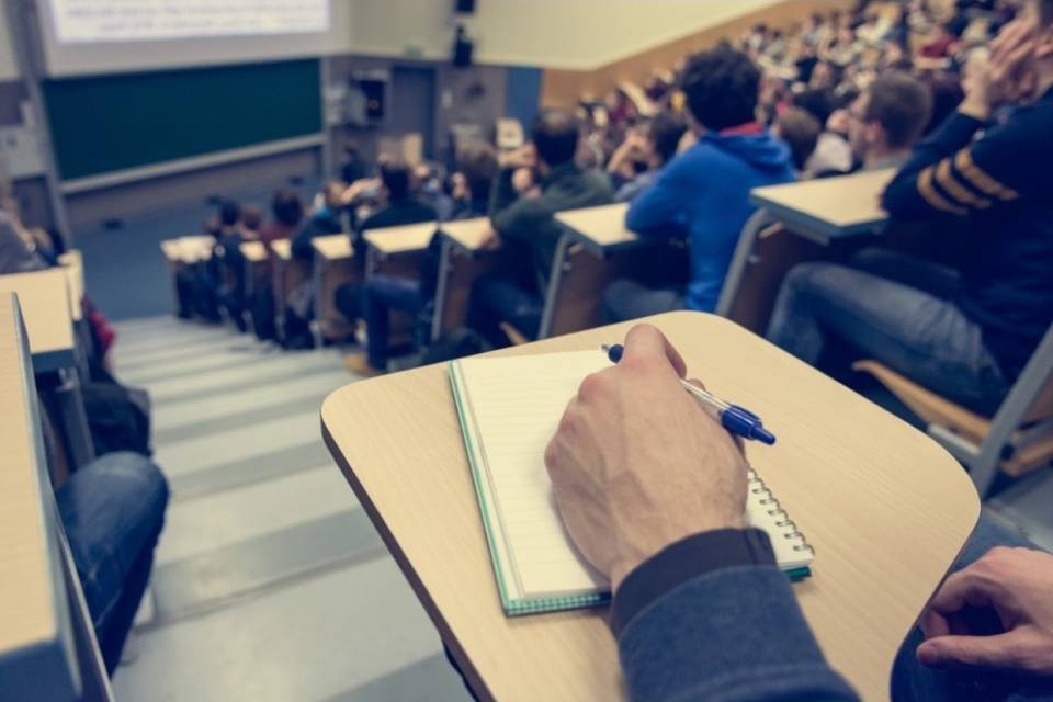 Fondo nazionale, sempre più ricercatrici nei progetti