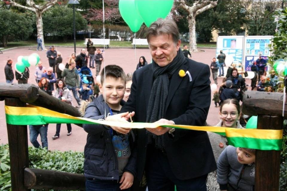 Inaugurato il parco giochi di Piazza Boldini a Paradiso