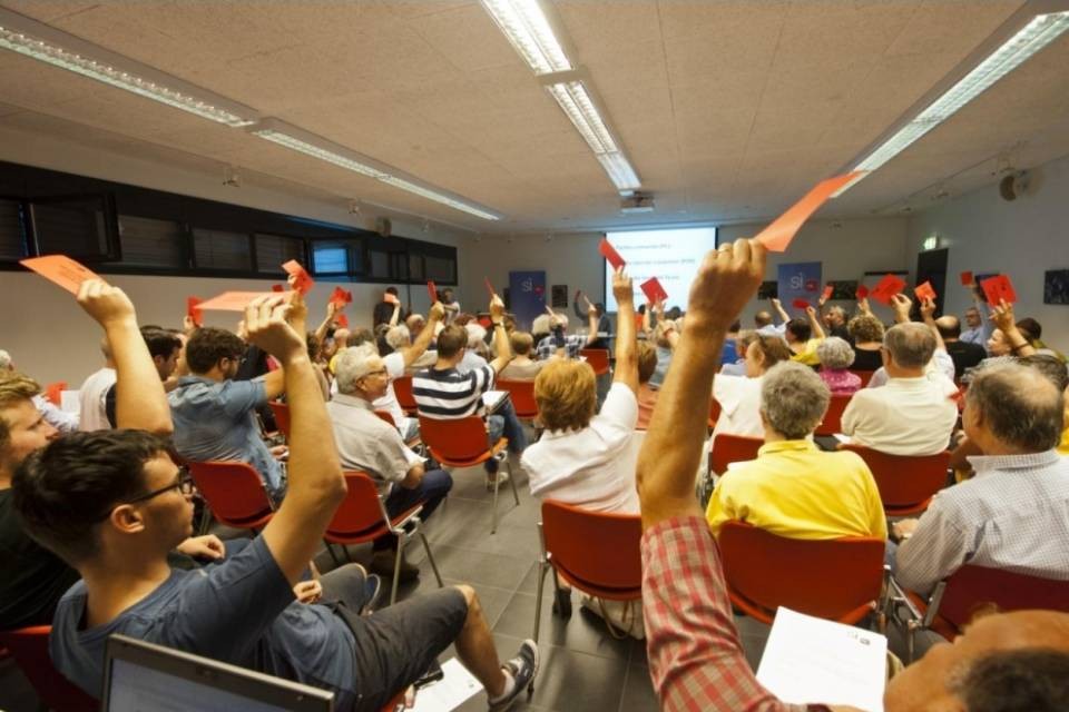 Comitato PS con qualche scaramuccia
