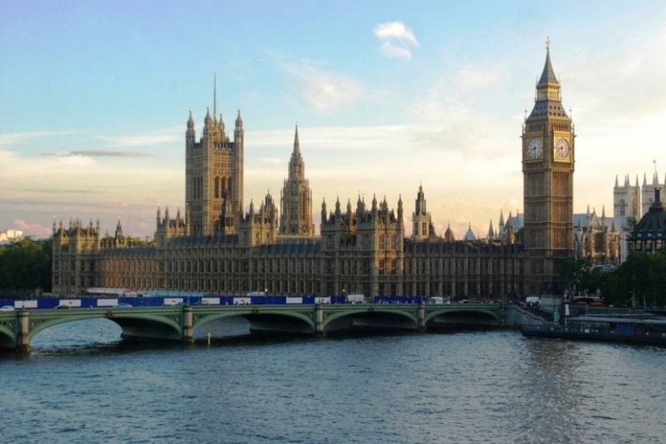 Londra vola verso la Brexit