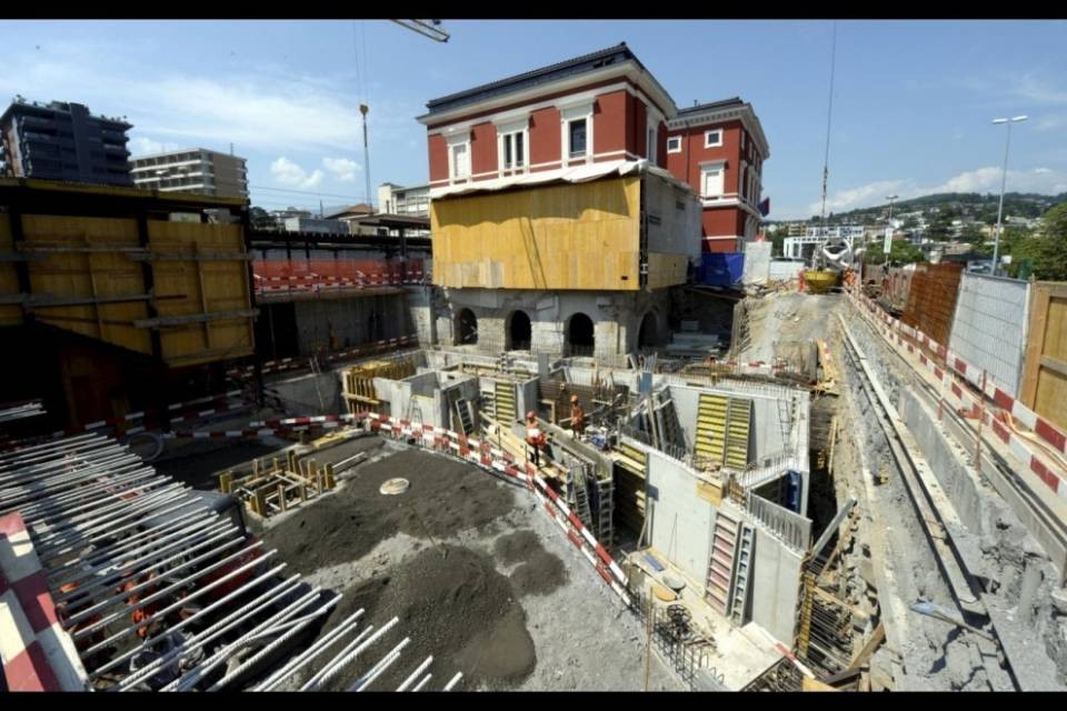 La stazione di Lugano prende forma