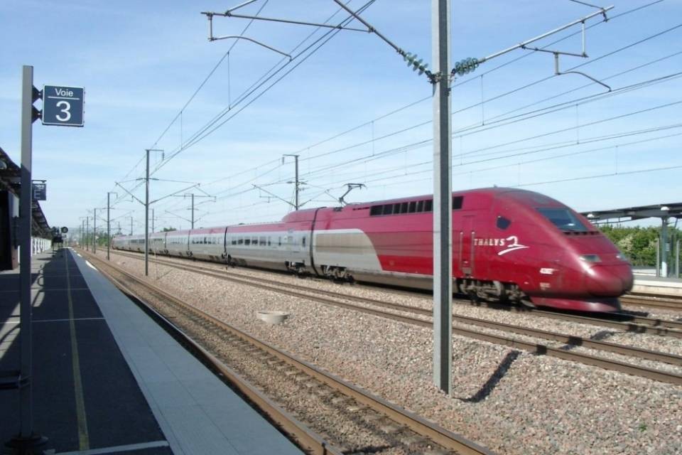 Macchinista dimentica una stazione: aveva il 3,4‰!