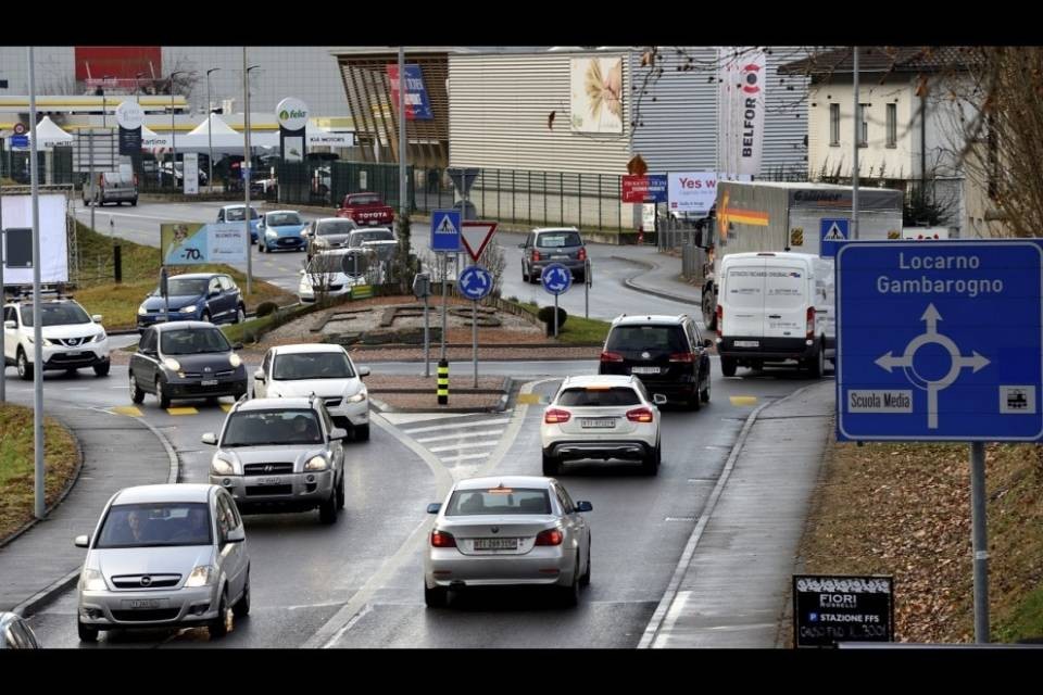 A2-A13, Pini e Dadò interrogano