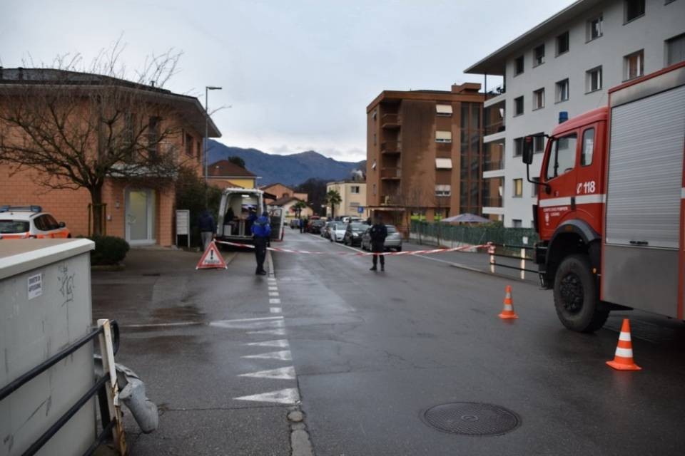 Si barricano in casa per opporsi al controllo della Polizia