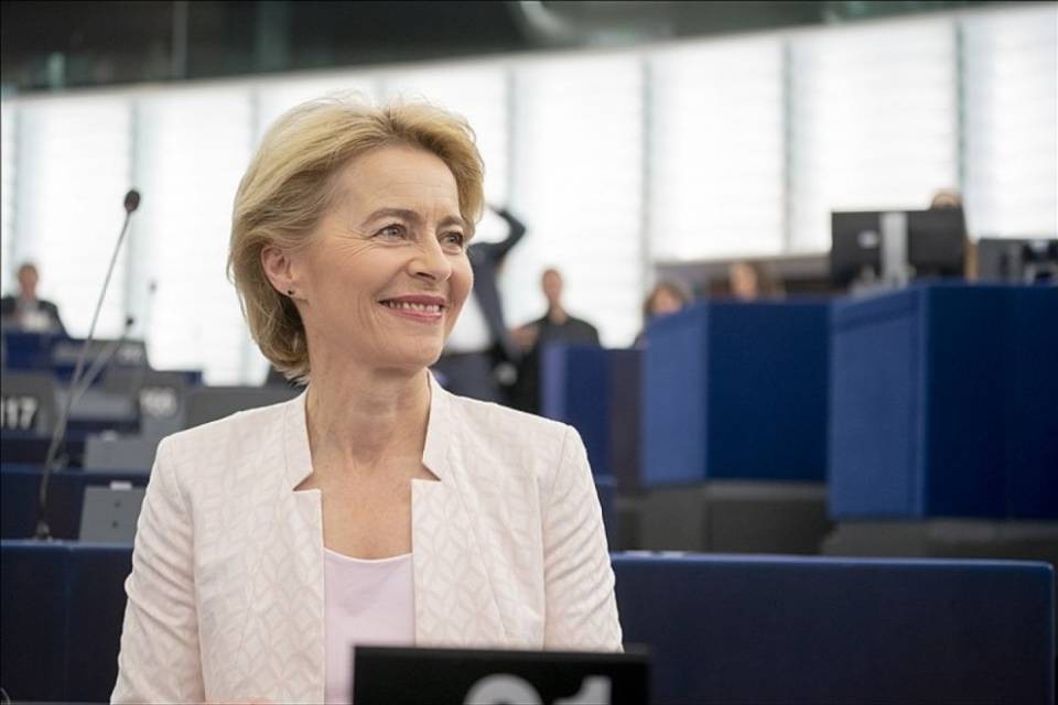 Via libera alla nuova Commissione europea