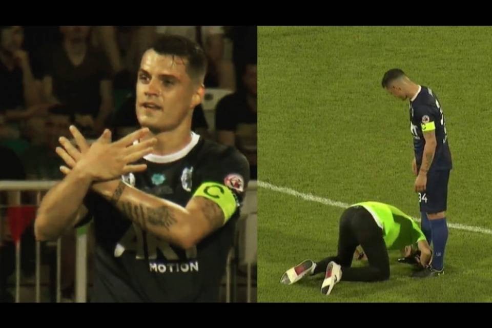 Xhaka: prima il gesto dell'aquila, poi il bacio sui piedi