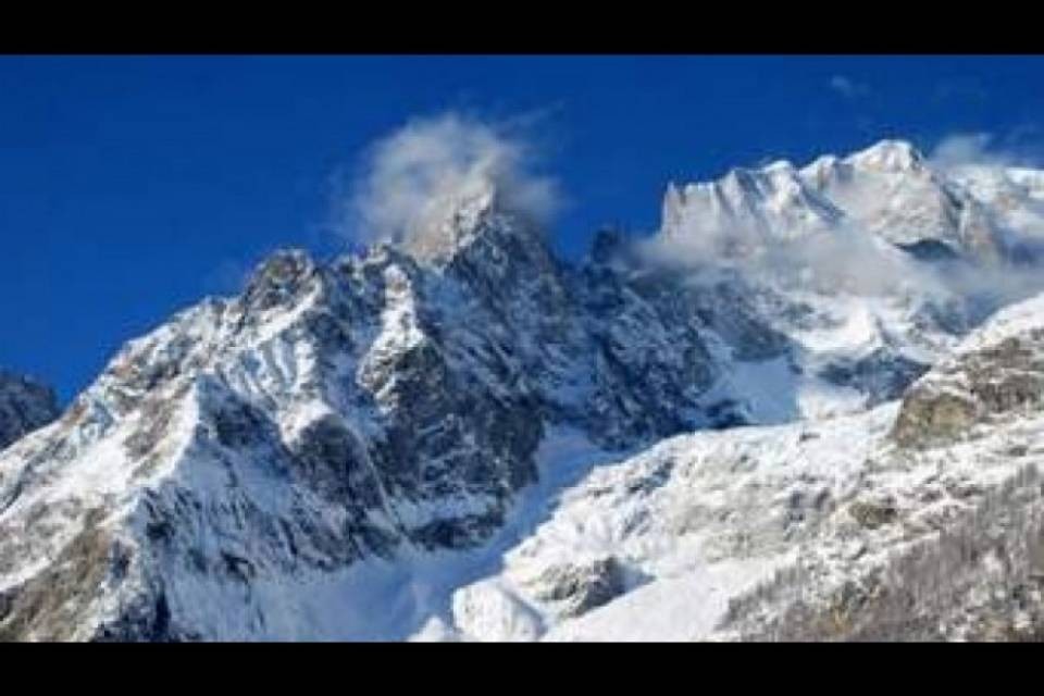Aereo sul Monte Bianco, pilota rischia ritiro licenza in Svizzera