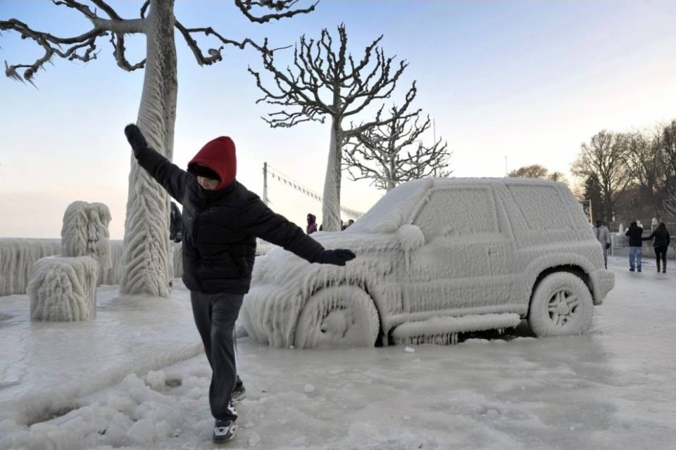 Pericoli sulle strade in inverno: i consigli del TCS
