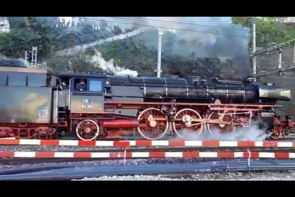 Il treno storico passa anche da Lugano: che spettacolo!