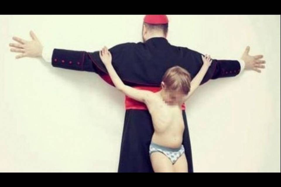 Pedofilia: Chiesa rischia risarcimenti astronomici