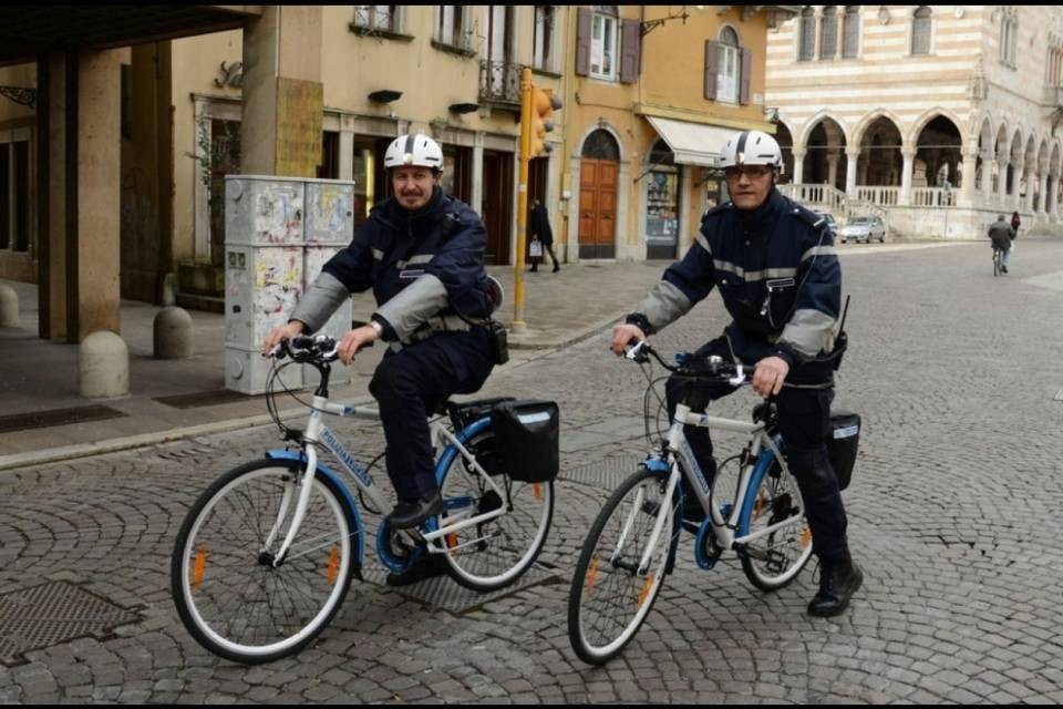 Lugano, poliziotti in bicicletta