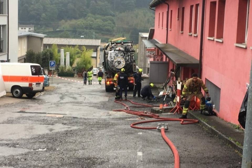 Incendio a Bedano, morto un uomo