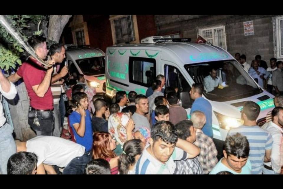 Bomba a un matrimonio, 50 morti