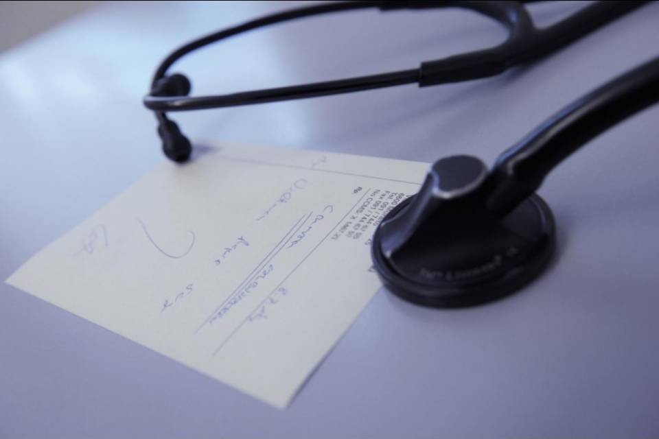54 medici ticinesi contro il raddoppio