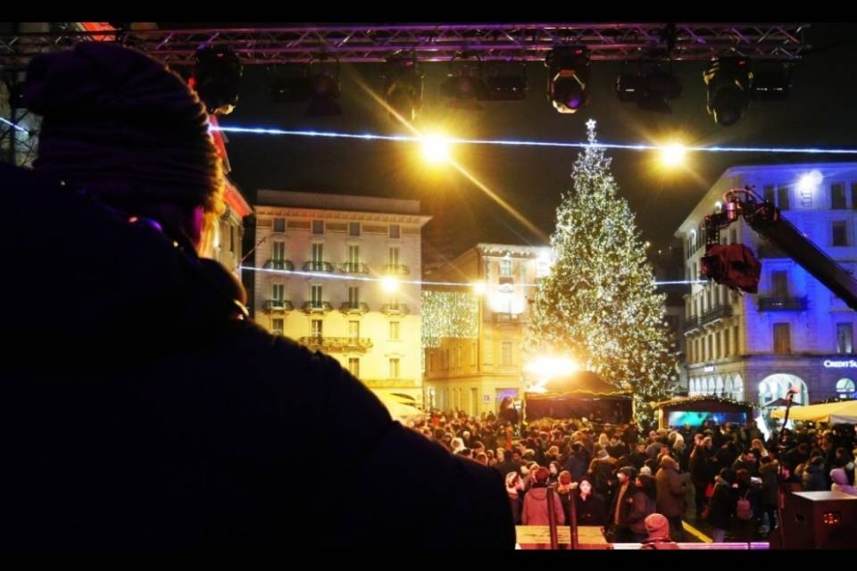 Lugano si veste a festa per Natale