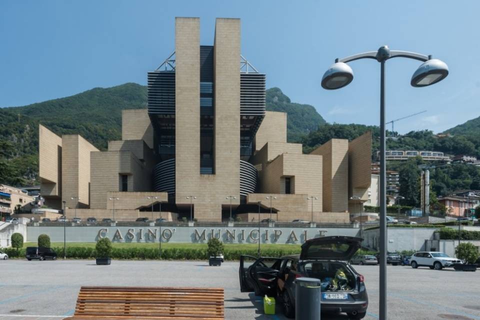 Blitz della finanza al Casinò