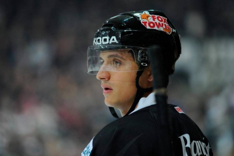 Luca Sbisa resta in NHL: contratto ad Anaheim