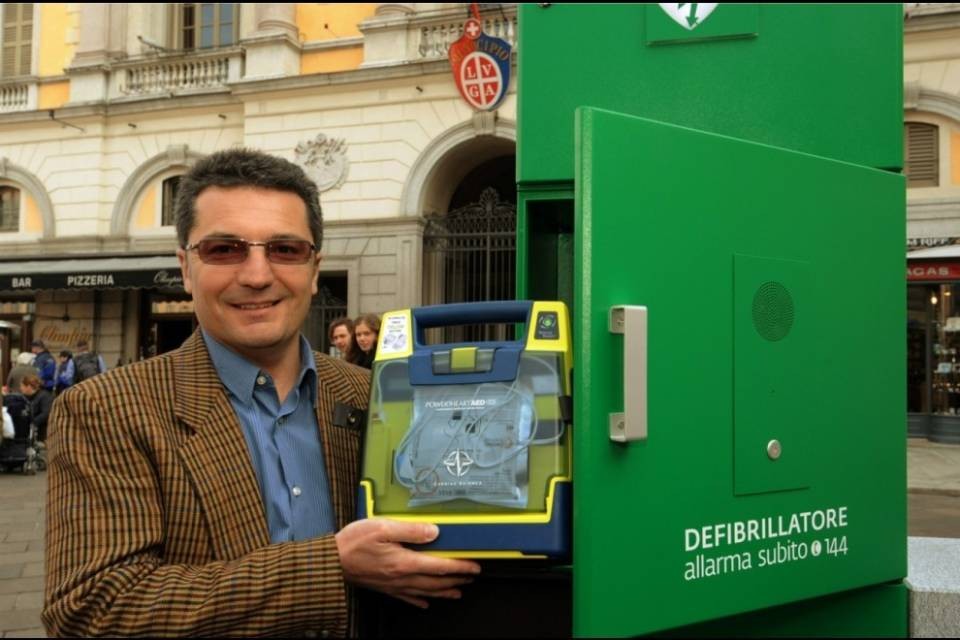 Nuovi defibrillatori pubblici a Lugano