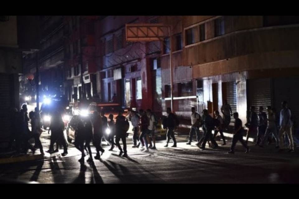 Venezuela: nuovo blackout, al buio Caracas e oltre 10 Stati